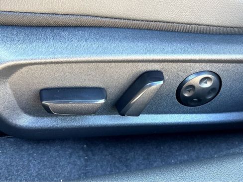 New 2026 Nissan Sentra SR w/ Floor Mat Package FWD image 17