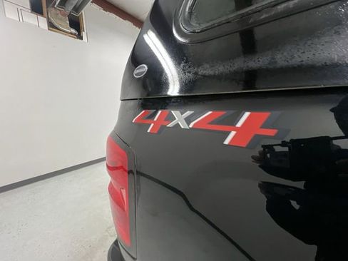 Used 2018 Chevrolet Silverado 1500 LT w/ All Star Edition image 28