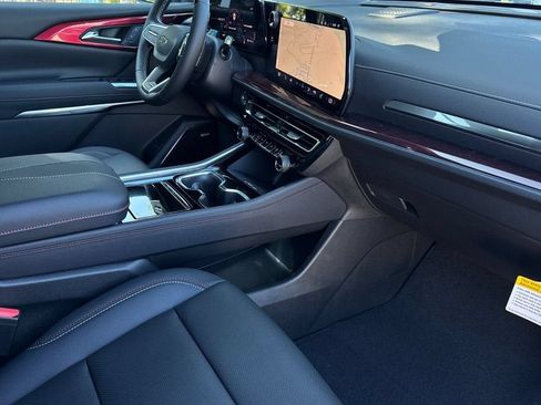 New 2026 Chevrolet Traverse Z71 w/ Enhanced Driving Package AWD/4WD image 17