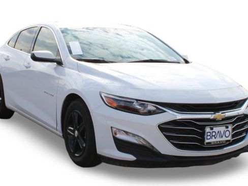 Used 2023 Chevrolet Malibu LT image 3