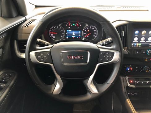Used 2024 GMC Terrain SLE w/ Driver Convenience Package image 18