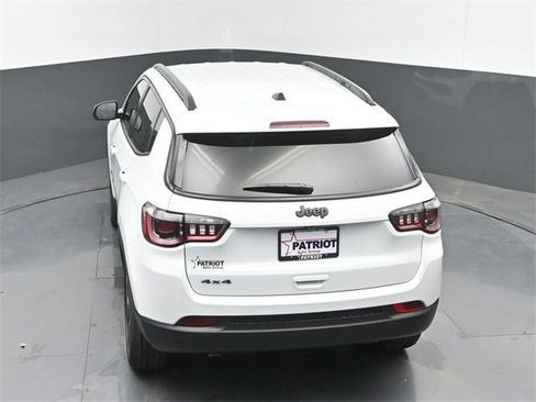 New 2026 Jeep Compass Latitude image 34