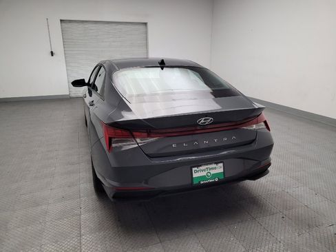 Used 2023 Hyundai Elantra Blue image 6