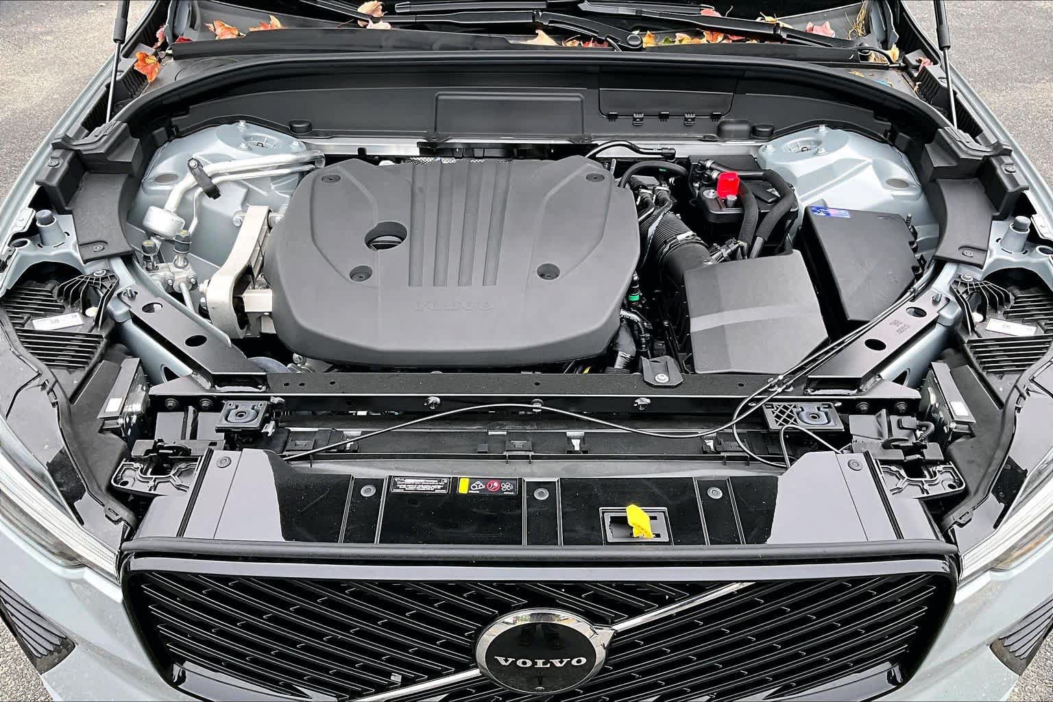 New 2026 Volvo XC60 B5 Plus w/ Protection Package Premier AWD/4WD image 14