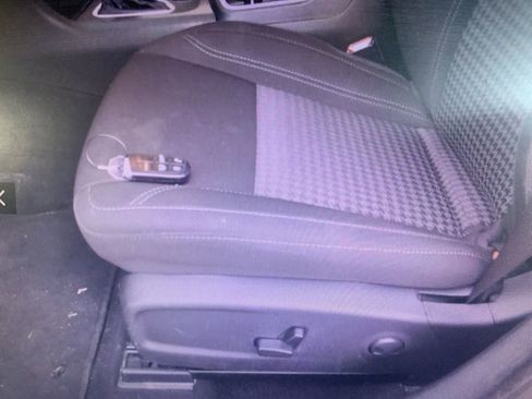 Used 2023 Dodge Charger SXT image 4