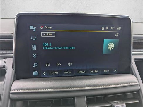 Used 2024 Chevrolet Suburban Premier AWD/4WD image 18