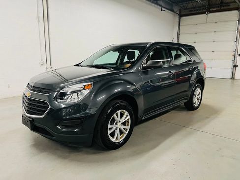 Used 2017 Chevrolet Equinox LS AWD/4WD image 2