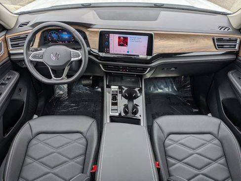 New 2026 Volkswagen Atlas SE FWD image 15