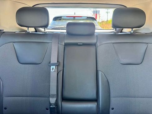 Used 2023 Kia Niro Wind w/ Wind Preserve Package FWD image 19