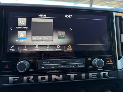 Used 2025 Nissan Frontier SV image 16