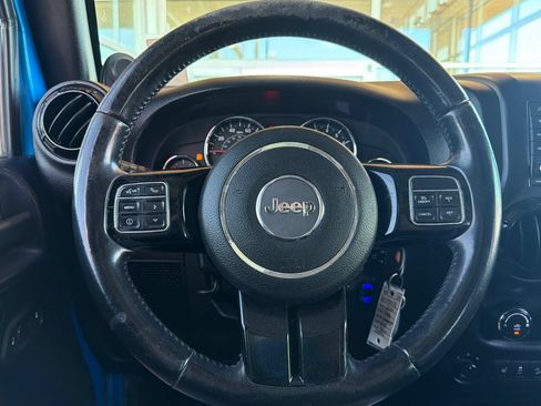 Used 2014 Jeep Wrangler Unlimited Sahara AWD/4WD image 22