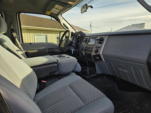 Used 2015 Ford F250 XLT image 8