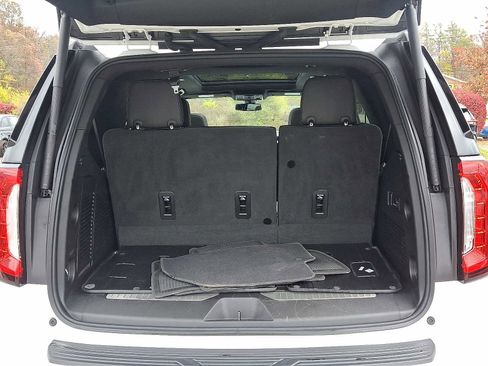 Used 2022 GMC Yukon AT4 image 31