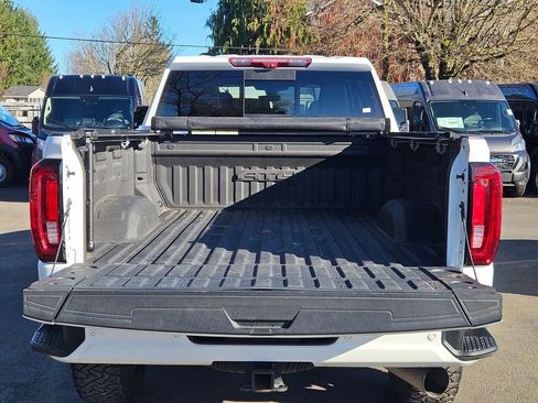 Used 2022 GMC Sierra 3500 AT4 w/ AT4 Premium Plus Package image 10