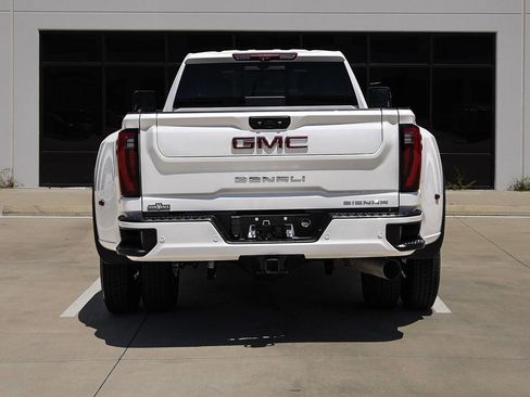 Used 2024 GMC Sierra 3500 Denali w/ Denali Reserve Package image 8