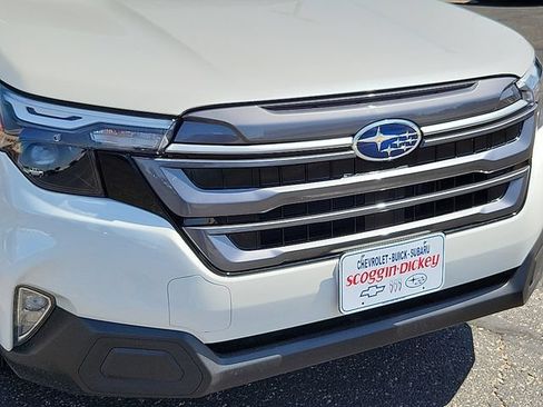Certified 2025 Subaru Forester Premium w/ Convenience Package #1 AWD/4WD image 7