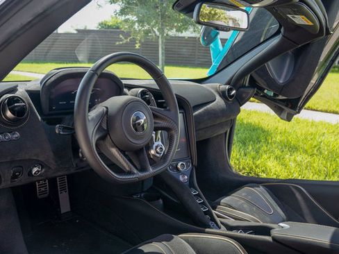 Used 2022 McLaren 720S Spider RWD image 23