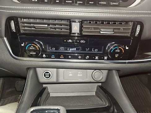 Certified 2023 Nissan Rogue SL w/ SL Premium Package AWD/4WD image 15