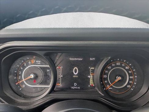 Used 2026 Jeep Gladiator Mojave AWD/4WD image 10