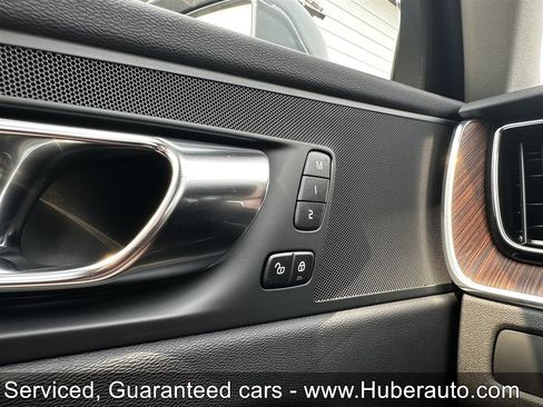 Used 2023 Volvo XC60 B5 Plus AWD/4WD image 35