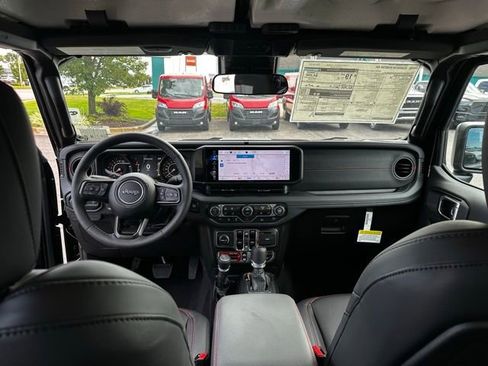New 2025 Jeep Gladiator Rubicon w/ Convenience Group image 32