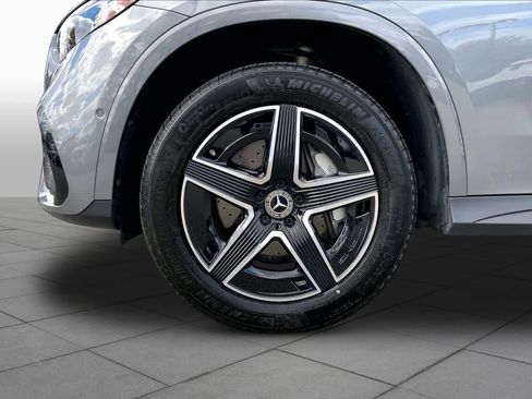 Used 2023 Mercedes-Benz GLC 300 4MATIC image 11