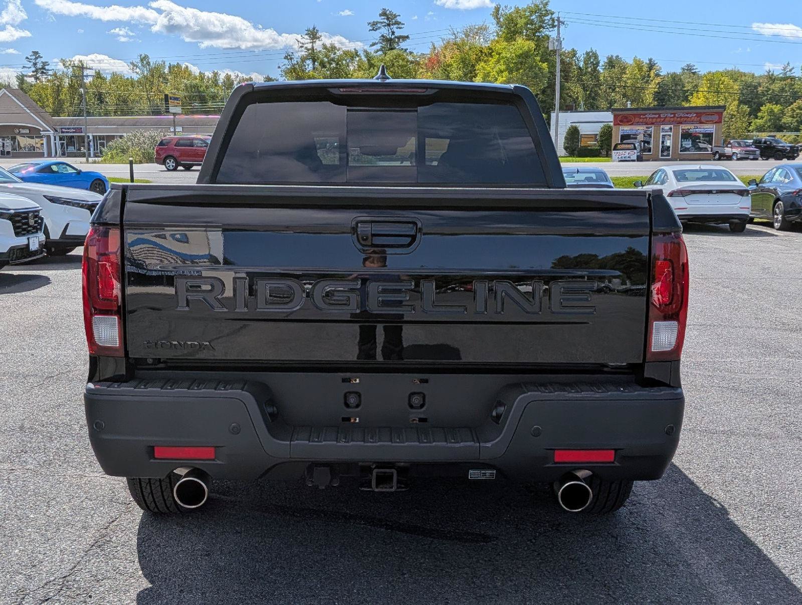 Used 2024 Honda Ridgeline Black Edition image 9