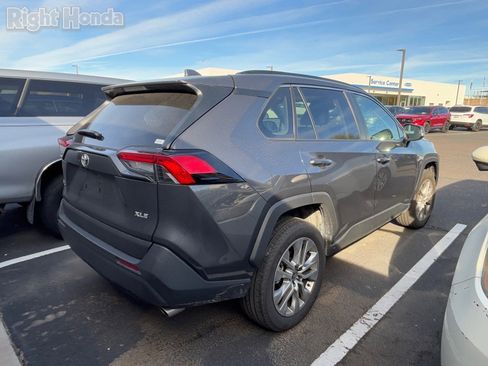 Used 2025 Toyota RAV4 XLE Premium image 4