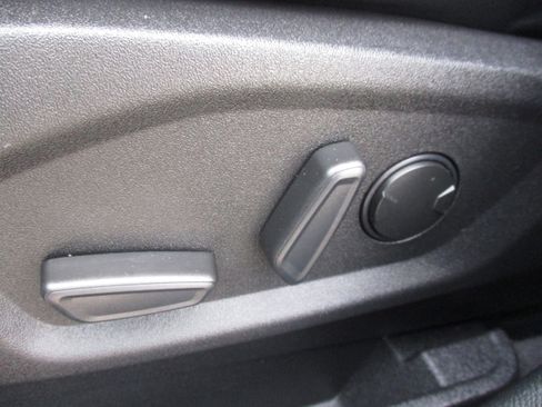 Used 2024 Ford Edge SEL w/ Convenience Package AWD/4WD image 32