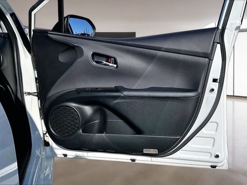 Used 2022 Toyota Prius Prime XLE FWD image 26