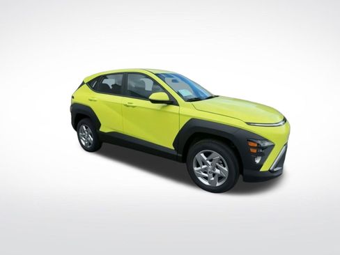 New 2026 Hyundai Kona SE image 2