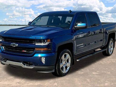 Used 2018 Chevrolet Silverado 1500 LT w/ All Star Edition AWD/4WD image 4