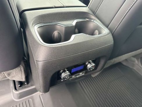 New 2026 GMC Acadia Denali w/ Super Cruise Package FWD image 18