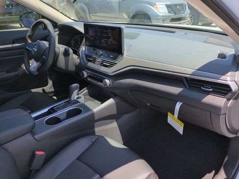 New 2026 Nissan Altima 2.5 SR FWD image 39