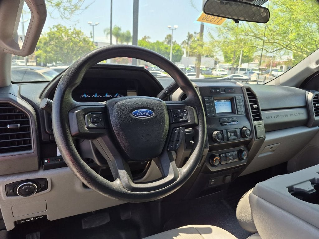 Used 2020 Ford F550 2WD Regular Cab Super Duty image 21