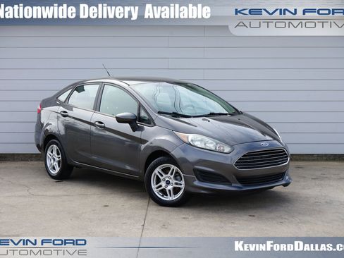 Used 2017 Ford Fiesta SE image 1