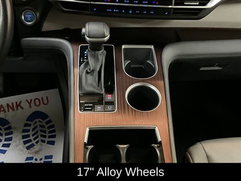 Used 2024 Toyota Sienna XLE image 10