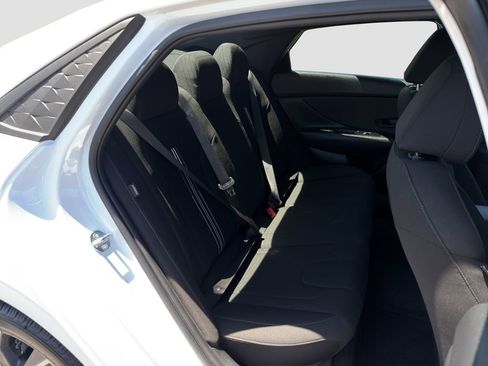Used 2025 Hyundai Elantra Sport FWD image 27