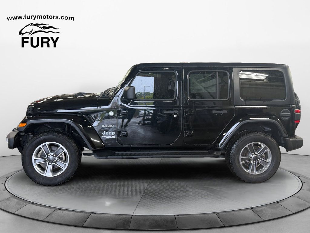 Used 2022 Jeep Wrangler Unlimited Sahara w/ LED Lighting Group AWD/4WD image 7