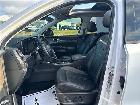 Used 2021 Kia Sorento EX w/ Panoramic Sunroof Package image 18