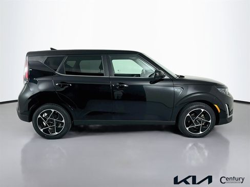 Certified 2023 Kia Soul EX FWD image 4