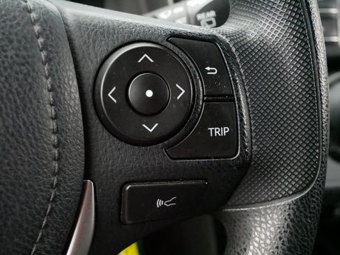 Used 2018 Toyota RAV4 LE w/ Carpet Mat Package FWD image 25