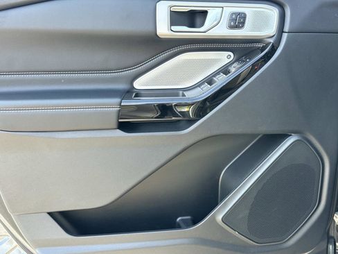 Used 2023 Ford Explorer ST w/ Equipment Group 401A image 17