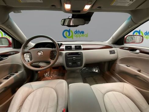 Used 2011 Buick Lucerne CXL image 27