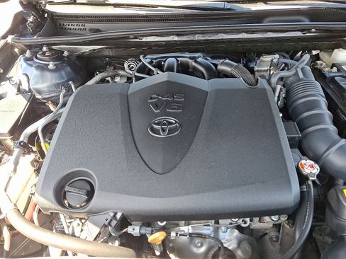 Certified 2022 Toyota Avalon Limited image 28