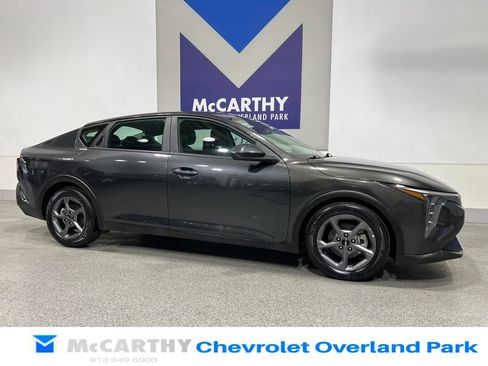 Used 2025 Kia K4 FWD image 3