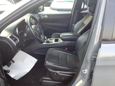 Certified 2021 Jeep Grand Cherokee Laredo X image 9