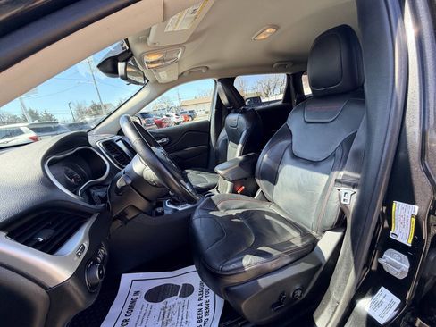 Used 2014 Jeep Cherokee Trailhawk w/ Leather Interior Group image 39