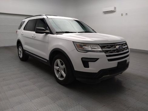 Used 2018 Ford Explorer XLT FWD image 13