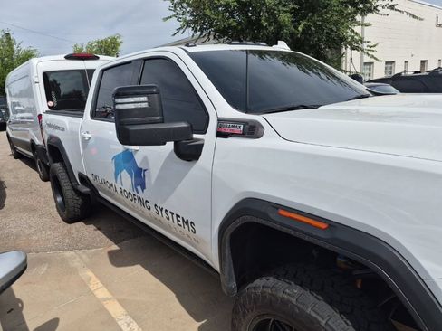Used 2024 GMC Sierra 2500 AT4X AWD/4WD image 18